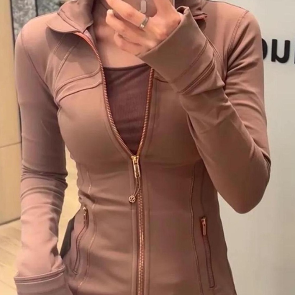 Lululemon Twilight Rose/Rose Gold Nulu Define Jacket size 0!